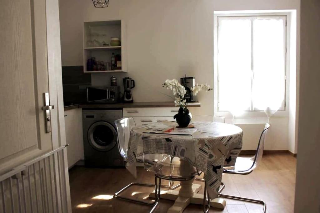 Ferienwohnung Au Coeur De Saint Chamas Exterior foto